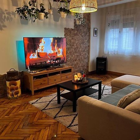 Amplio Piso A 400M De La Playa Apartment Хихон Екстериор снимка