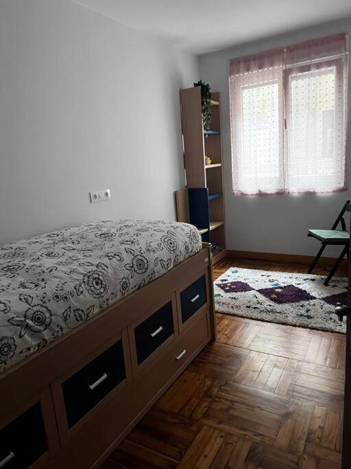 Amplio Piso A 400M De La Playa Apartment Хихон Екстериор снимка